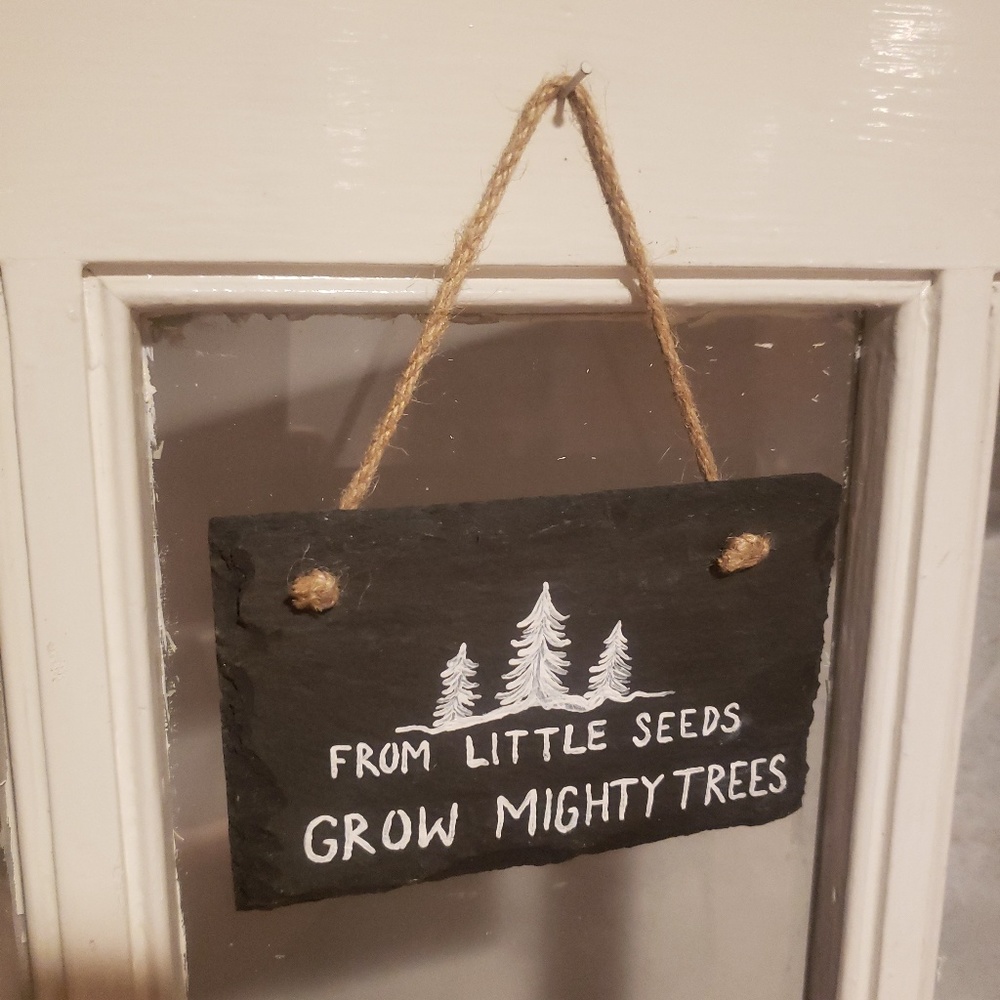 Slate wall hanger